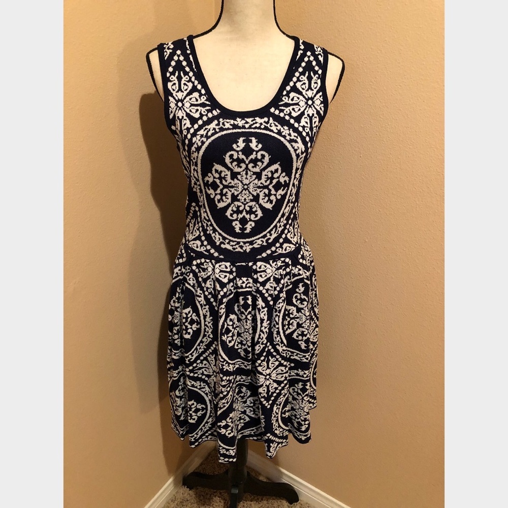 EUC Romeo & Juliet Couture Fit & Flare Knit Dress